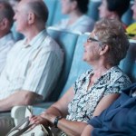 Jakie przywileje mają emeryci w instytucjach publicznych i prywatnych?