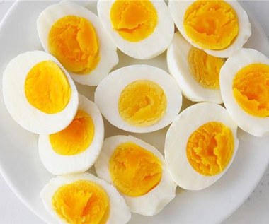 Jakie są korzyści wynikające z jedzenia jajek?