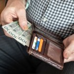 Jakie są ulgi na kartę seniora? Na liście ponad 5 tys. miejsc oferujących zniżki