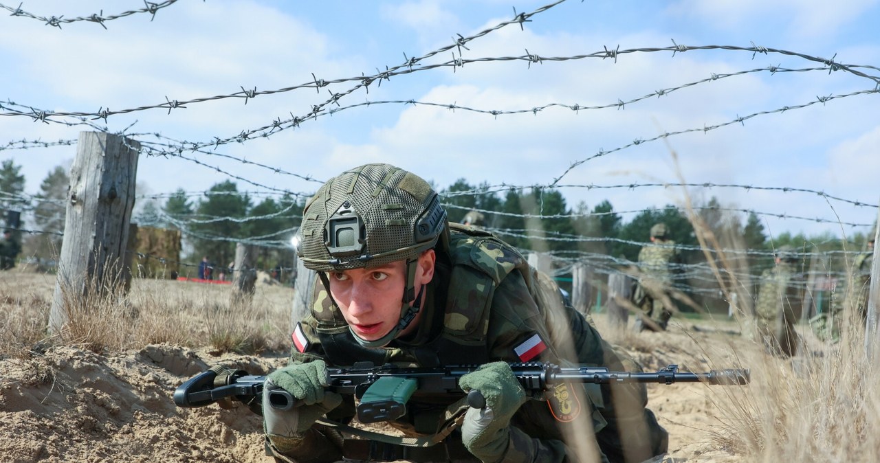Jakie są uposażenia żołnierzy i ile można zarobić w Wojsku Polskim? /Paweł Wodzyński /East News