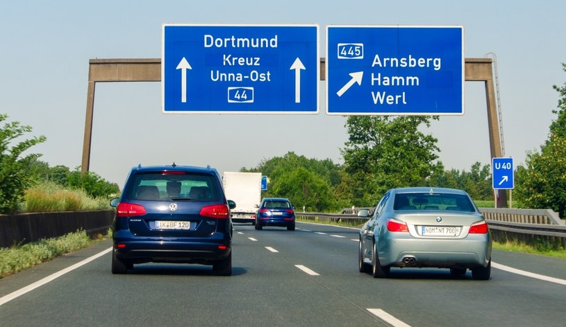 Jakie są zasady jazdy po Niemczech i ograniczenia prędkości? /123RF/PICSEL