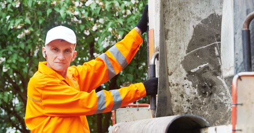 Jakie warunki należy spełnić, by nie płacić za wywóz śmieci? /123RF/PICSEL