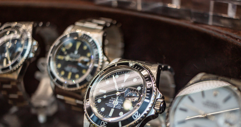 Jakie zegarki mają w swoich kolekcjach ludzie bogaci? /123RF/PICSEL