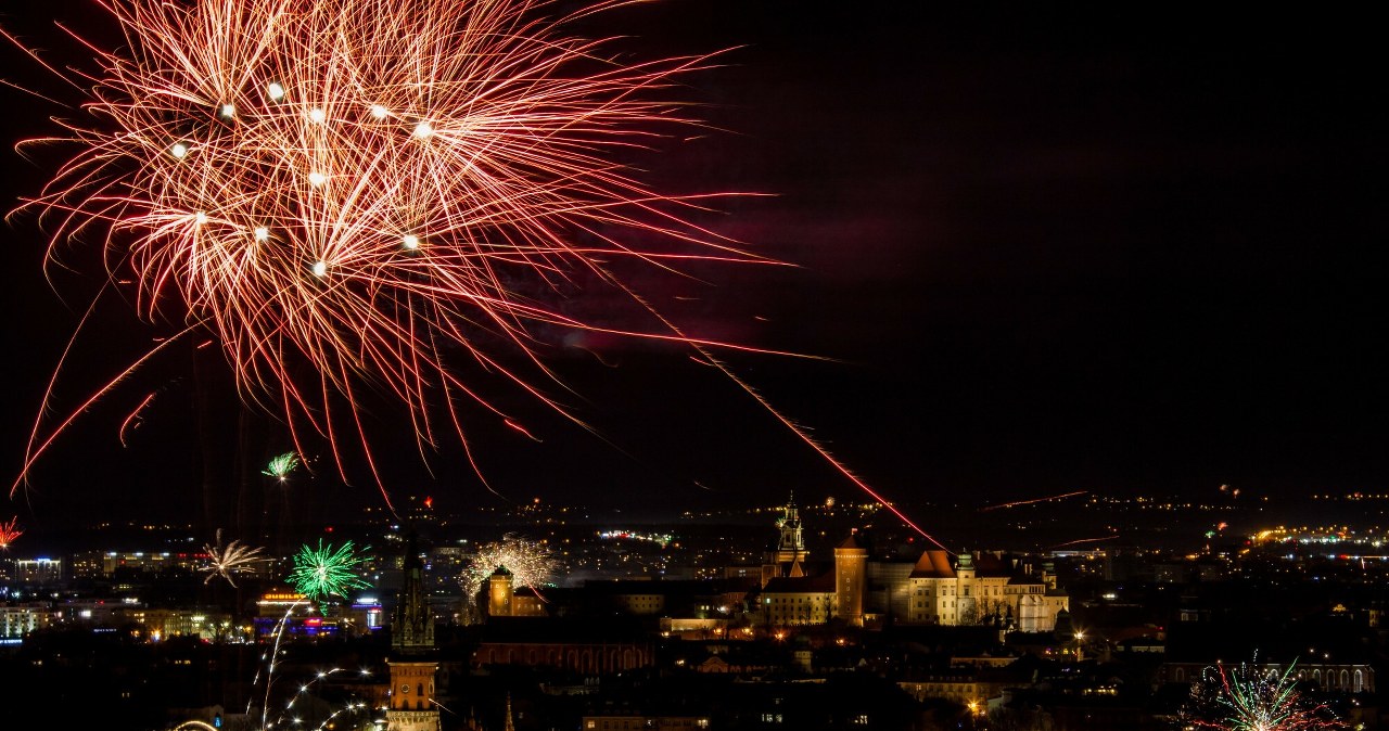 Jakie życzenia warto złożyć na Sylwestra i Nowy Rok? /Jan Graczyński /East News
