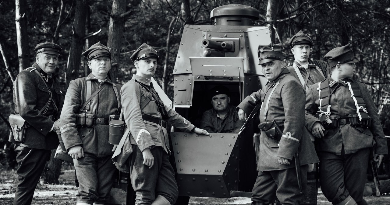 Jakim sprzętem wojskowym dysponowała Polska po odzyskaniu niepodległości? /123RF/PICSEL