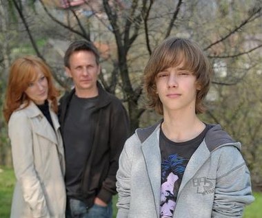 Jako Jaśka Melę zobaczymy po raz pierwszy na wielkim ekranie w głównej roli Macieja Musiała, a w rolach jego rodziców Bartłomieja Topę ("Drogówka", "Dom zły") i Magdalenę Walach ("Enen", serial 'Komisarz Alex").