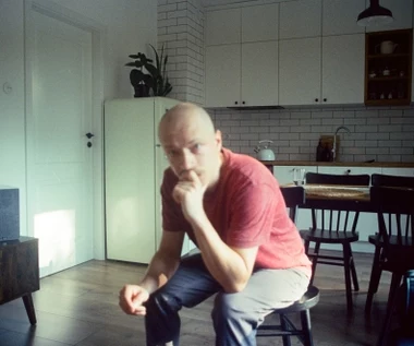 Jakub Skorupa z odą do polskiej codzienności. "Dzień dobry, jestem z Polski"