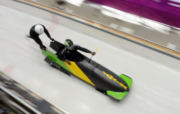 Jamajscy bobsleiści podczas treningu /Tobias Hase /PAP/EPA