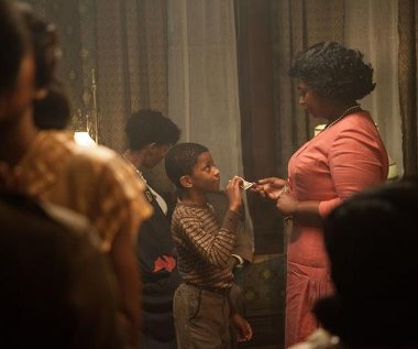 Jamarion Scott i Octavia Spencer w filmie "Get on Up"