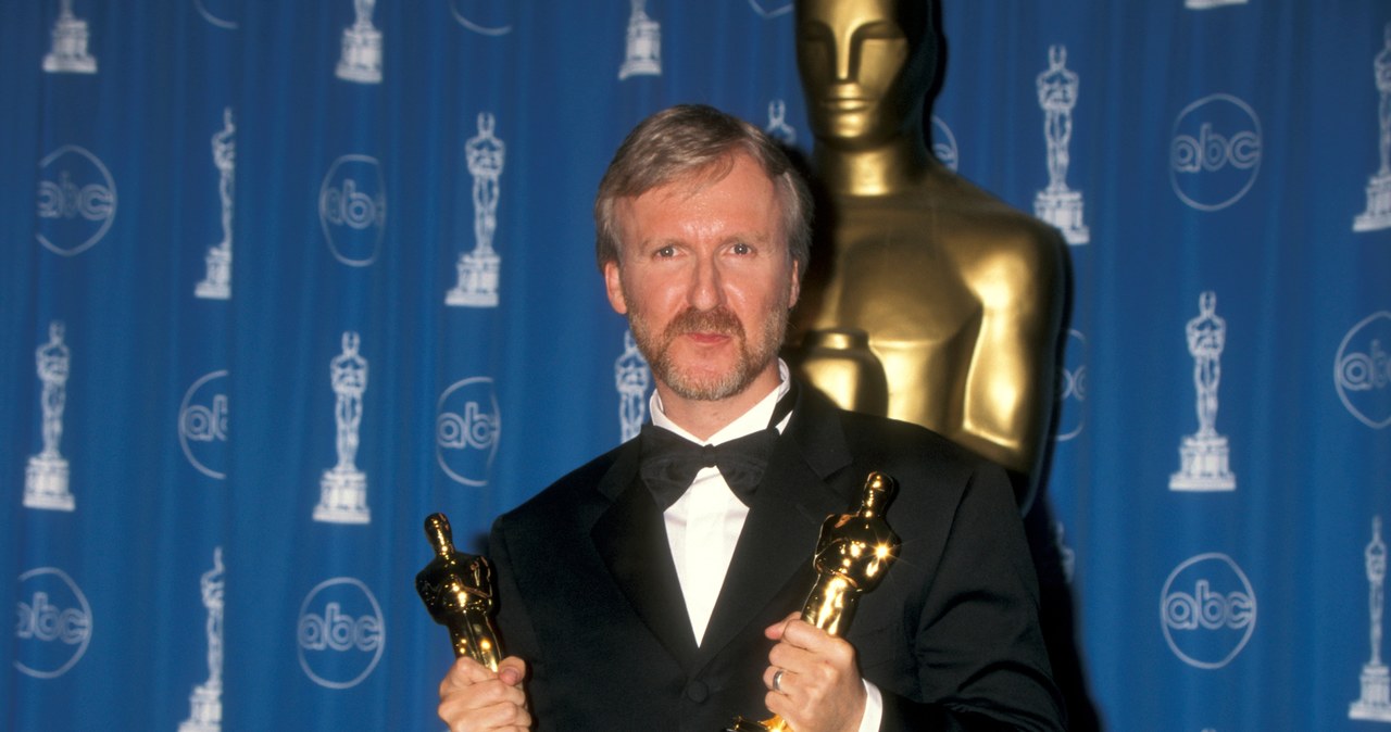 James Cameron z Oscarami za "Titanica" /Ron Galella / Contributor /Getty Images