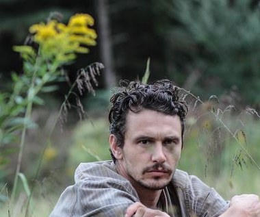 James Franco w scenie z filmu "Kiedy umieram"