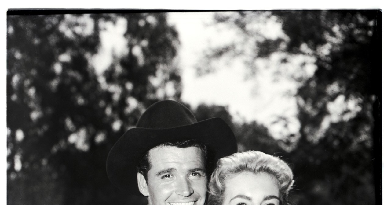 James Garner, Jonna Barnes / ABC Photo Archives/Disney General Entertainment Content /Getty Images