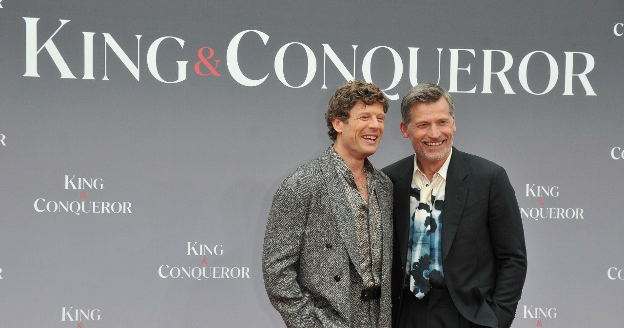 James Norton i Nikolaj Coster-Waldau na premierze serialu "King and Conqueror" /Rex Features/East News /East News