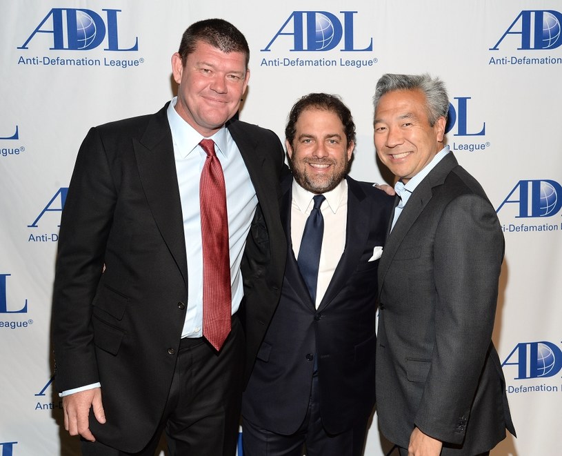 James Packer, Brett Ratner i Kevin Tsujihara /Michael Kovac /Getty Images