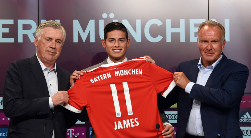 James Rodriguez podczas prezentacji w Bayernie /AFP