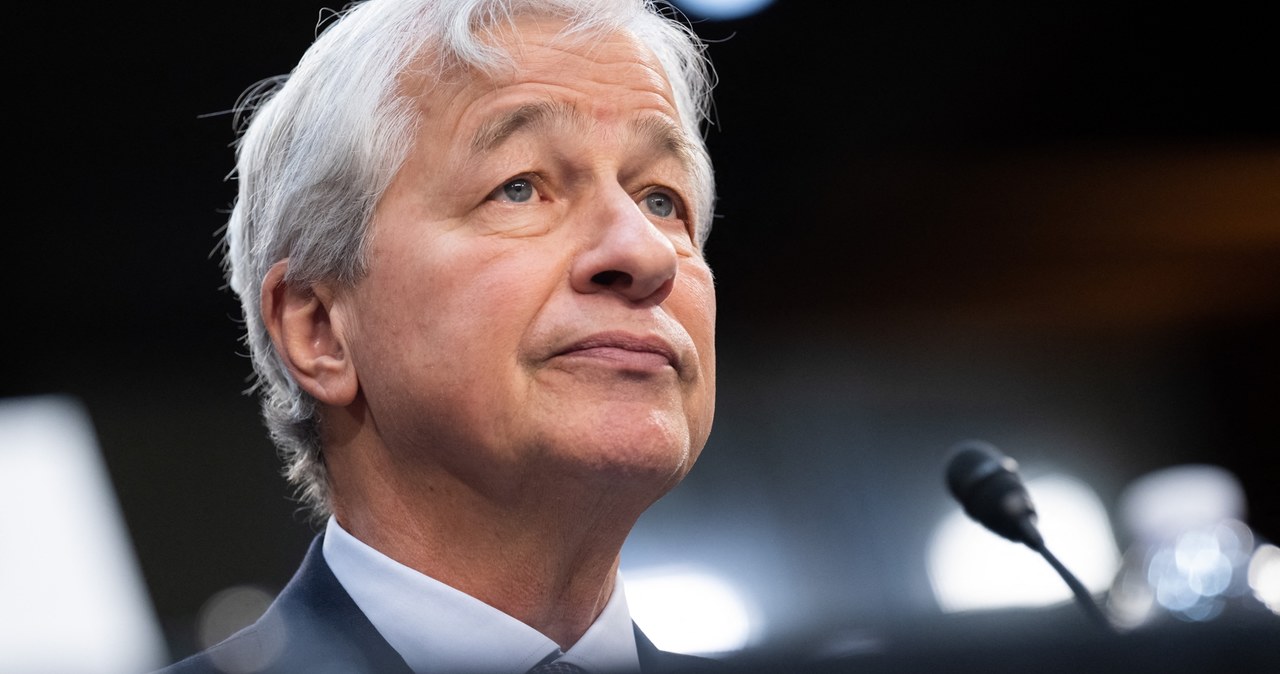Jamie Dimon, szef JPMorgan uważa, że mimo zawieszenia taryf celnych w wojnie handlowej między USA i Chinami, wciąż możliwa jest recesja w Stanach Zjednoczonych /SAUL LOEB /AFP