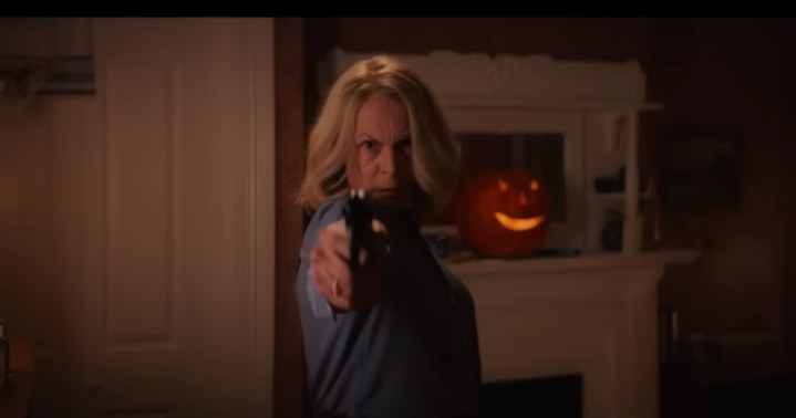 Jamie Lee Curtis w zwiastunie filmu "Halloween Ends" (Screen) /YouTube