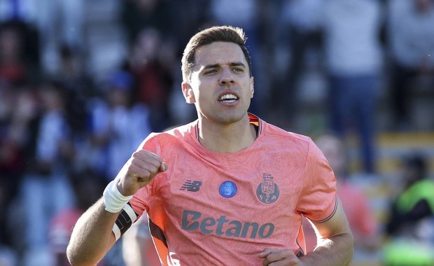 Jan Bednarek na ustach fanów Porto. Trafienie Polaka dało "Smokom" zwycięstwo