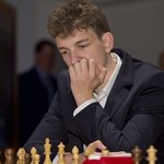 Jan Krzysztof Duda pokonał szachowego arcymistrza Magnusa Carlsena