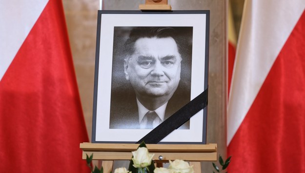 Jan Olszewski zmarł w wieku 88 lat. /Paweł Supernak /PAP