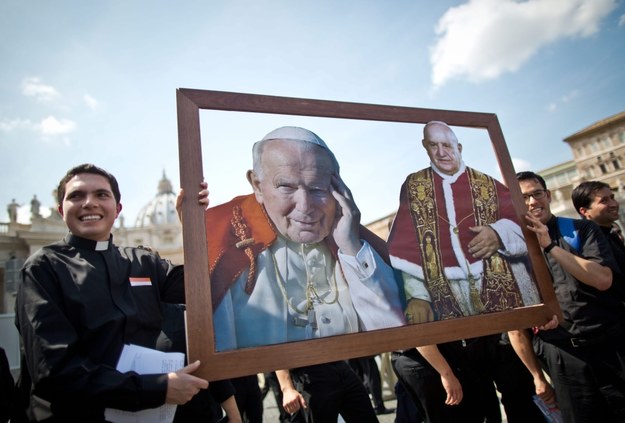 Jan Paweł II będzie najprawdopodobniej patronem rodzin /MICHAEL KAPPELER /PAP/EPA