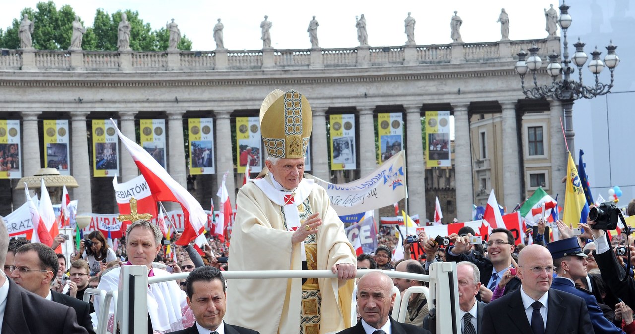 Jan Paweł II ogłoszony błogosławionym 