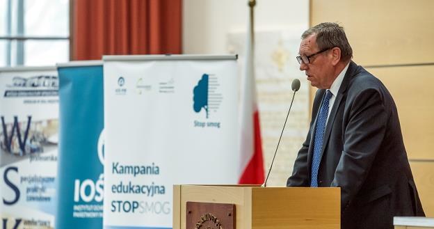 Jan Szyszko, minister środowiska podczas konferencji w Toruniu.  Fot. Tytus Żmijewski /PAP
