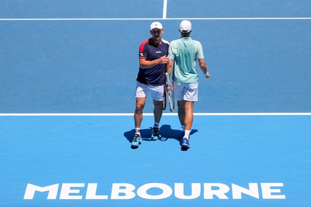 Jan Zieliński i Hugo Nys podczas turnieju Australian Open / 	FAZRY ISMAIL    /PAP/EPA