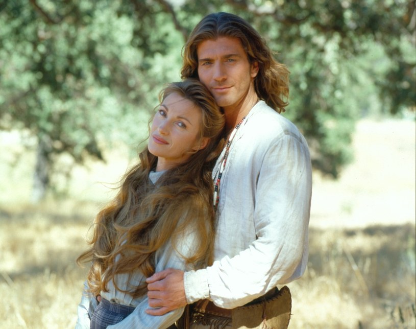 Jane Seymour i Joe Lando na planie serialu "Doktor Quinn" /Charles Bush/CBS Photo Archive /Getty Images