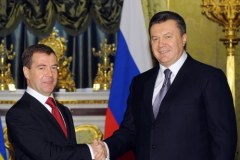 Janukowycz obiecuje poprawę stosunków z Rosją 