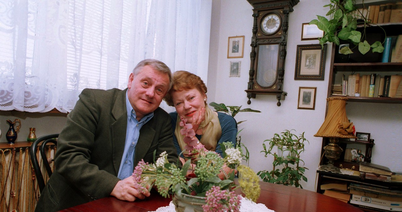 Janusz Bukowski z żoną Ewą Wawrzoń (2001) /Michał Kułakowski / Reporter /East News