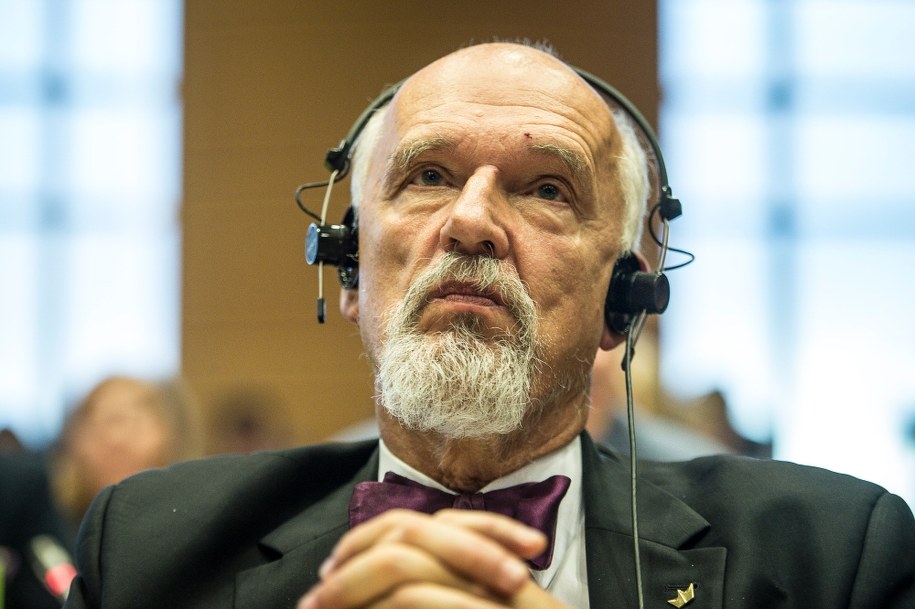 Janusz Korwin Mikke /	Wiktor Dąbkowski   /PAP