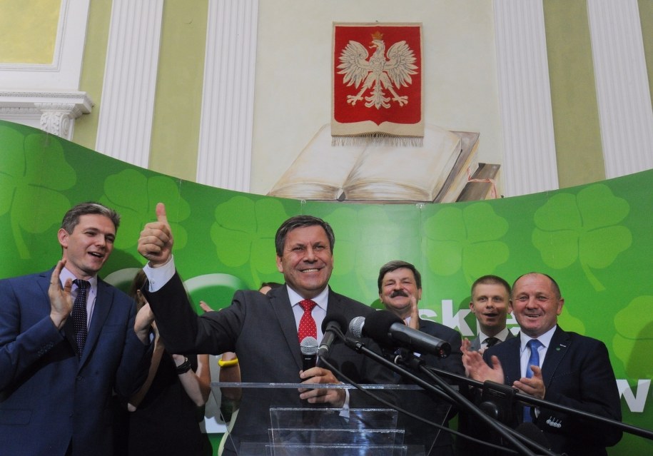 Janusz Piechociński tuż po ogłoszeniu sondażowych wyników eurowyborów /Grzegorz Jakubowski /PAP