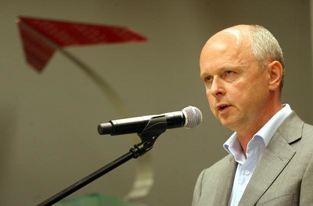 Janusz Tchórzewski, dyrektor generalny SMS Kredyt Holding w czasie debiutu na NewConnect /PAP