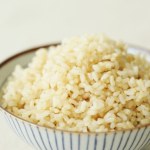 Japończycy zawsze to robią przed gotowaniem ryżu, ma wyrazisty smak. Jest jeszcze inny powód