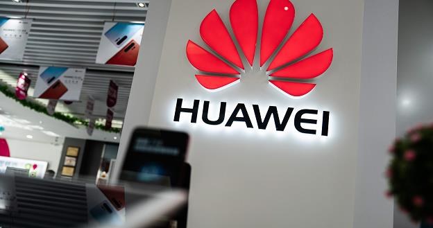 Japonia: Dwaj operatorzy komórkowi odkładają sprzedaż telefonów Huawei /AFP