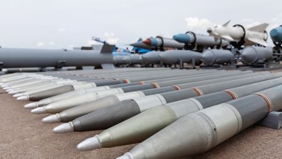 Japonia rozbudowuje arsenał, Korea Północna grozi 