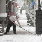Japonia: Śnieg nadal paraliżuje Tokio i okolice