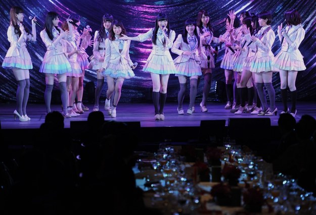 Japońska grupa AKB48 /EPA/TOSHIFUMI KITAMURA /PAP/EPA