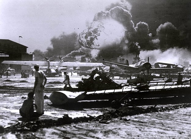 Japoński atak na Pearl Harbor 7.12.1941 r. Czy taki sam los miał spotkać Los Angeles? /AFP