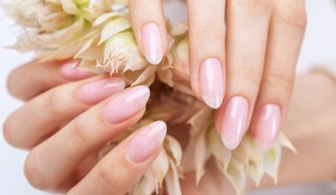 Japoński manicure. Sekret naturalnego połysku bez lakieru