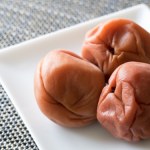 Japoński przysmak wspiera długowieczność. Umeboshi regulują cukier, ciśnienie i detoksykują