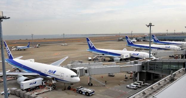 Japońskie linie lotnicze ANA i JAL posiadają łącznie 24 Dreamlinery /AFP