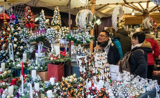 Jarmark bożonarodzeniowy w Krakowie oficjalnie otwarty 