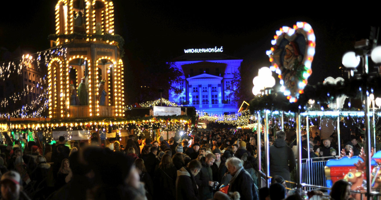 Jarmark bożonarodzeniowy w Poznaniu został podzielony na 3 lokalizacje. /123RF/PICSEL
