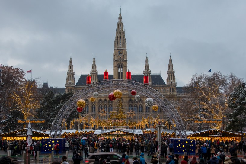 Jarmark bożonarodzeniowy w Wiedniu.