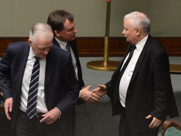 Jarosław Gowin (2L), Zbigniew Ziobro (2P) i  Jarosław Kaczyński / 	Jakub Kamiński    /PAP