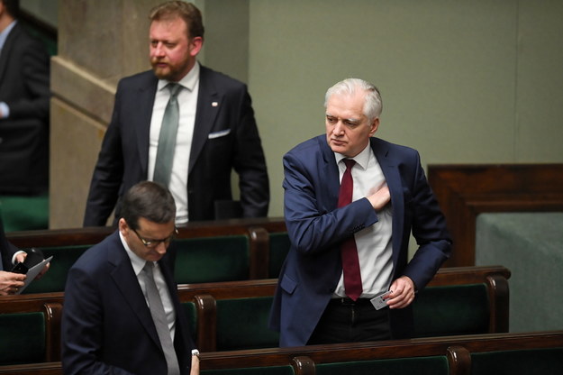 Jarosław Gowin, Mateusz Morawiecki i Łukasz Szumowski w Sejmie / 	Radek Pietruszka   /PAP