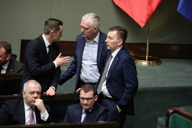 Jarosław Gowin podczas posiedzenia Sejmu / 	Tomasz Gzell    /PAP
