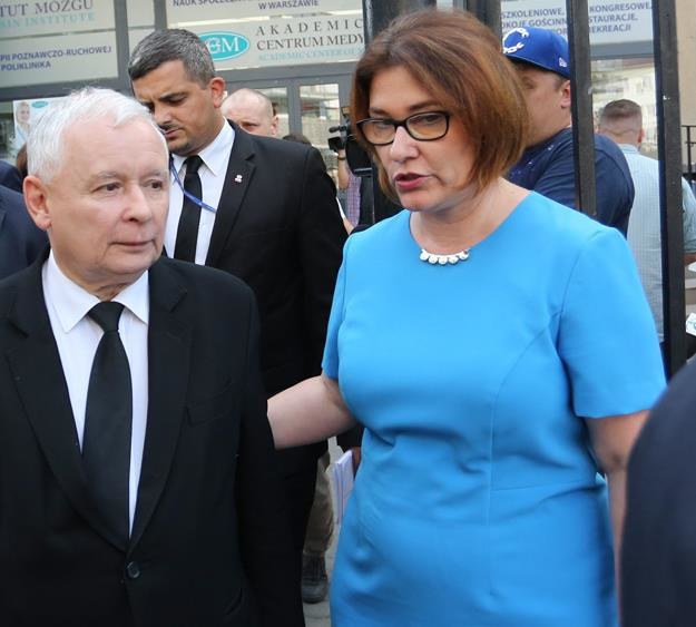 Jarosław Kaczyński i Beata Mazurek. Fot. Sławomir Kamiński /AGENCJA GAZETA